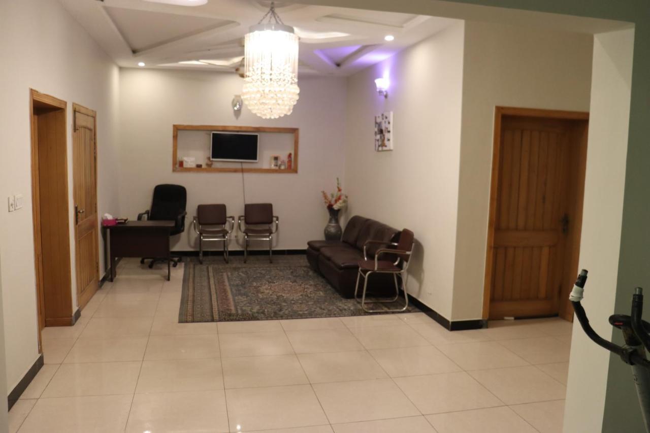 N N Guests Palace İslamabad Dış mekan fotoğraf